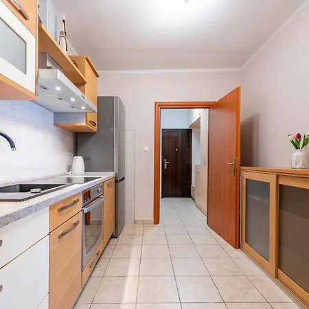 Matea With Terrace Apartment *