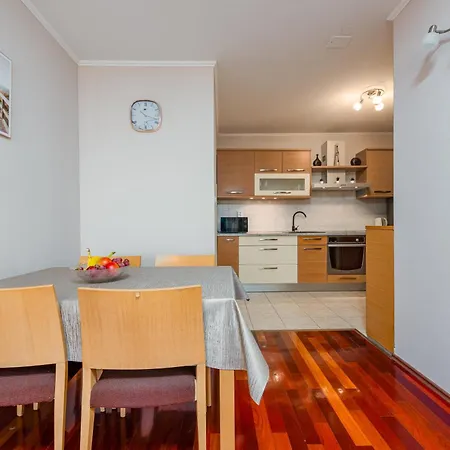 Matea With Terrace Apartmán Zadar