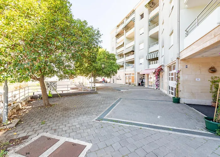 Matea With Terrace Apartament *