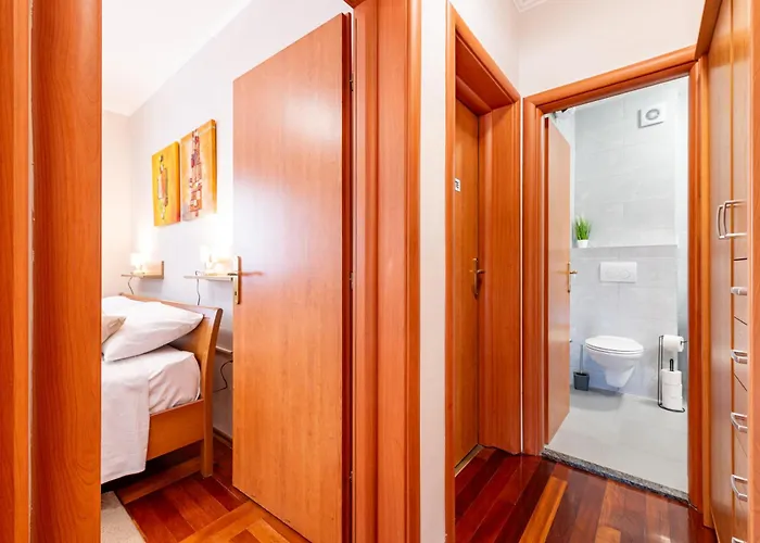 Matea With Terrace Apartament