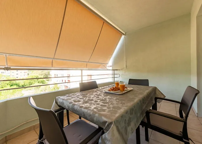 Matea With Terrace Apartament